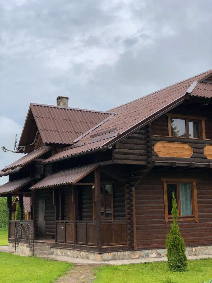 ヴェルホヴィナ Чорногірський Вітерヴィラ エクステリア 写真